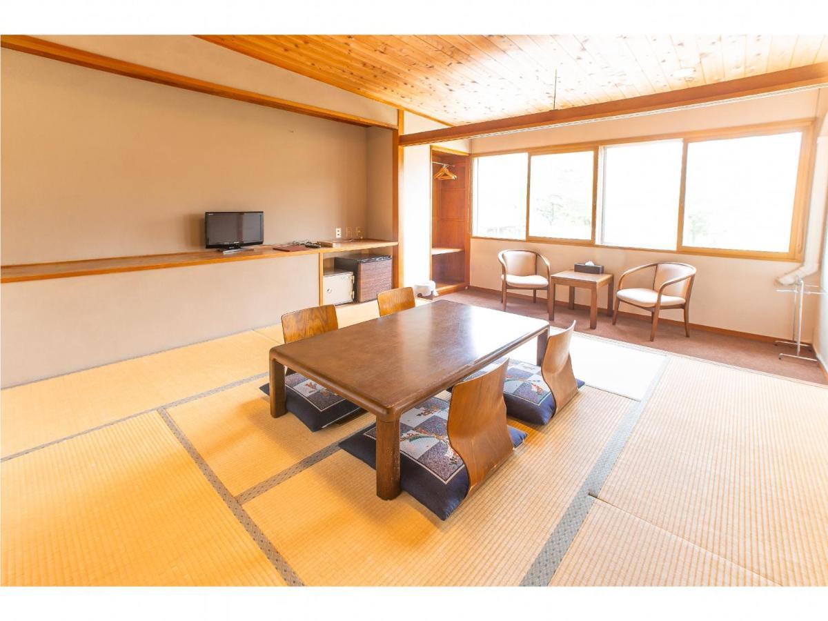 Nomad Hakuba Acomodação com café da manhã Exterior foto