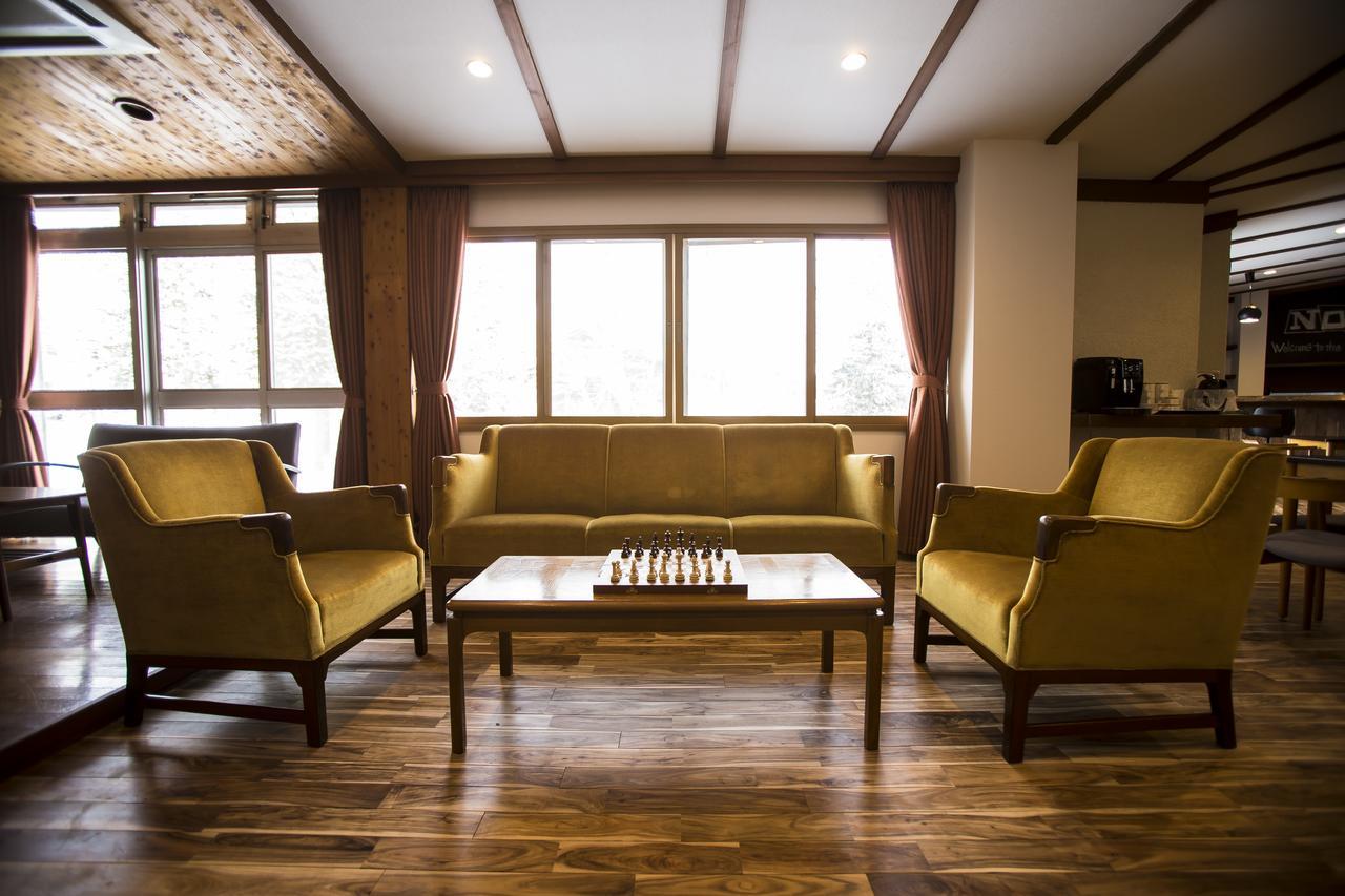 Nomad Hakuba Acomodação com café da manhã Exterior foto