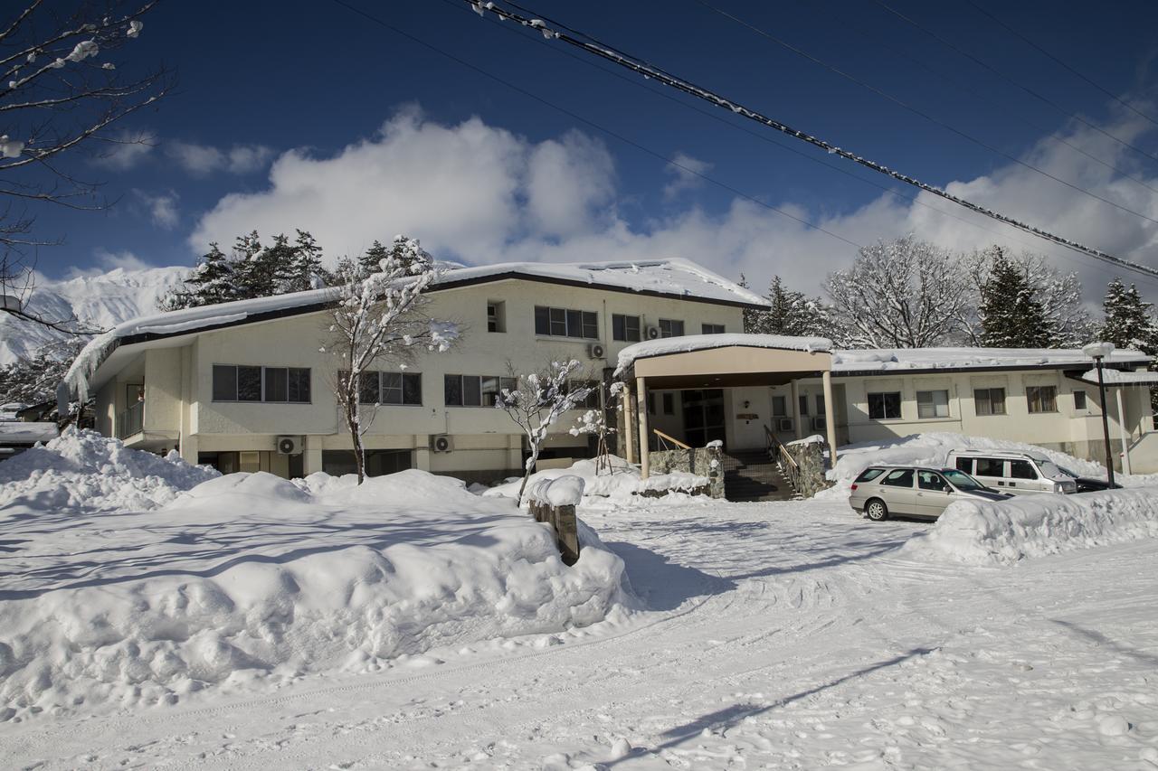 Nomad Hakuba Acomodação com café da manhã Exterior foto